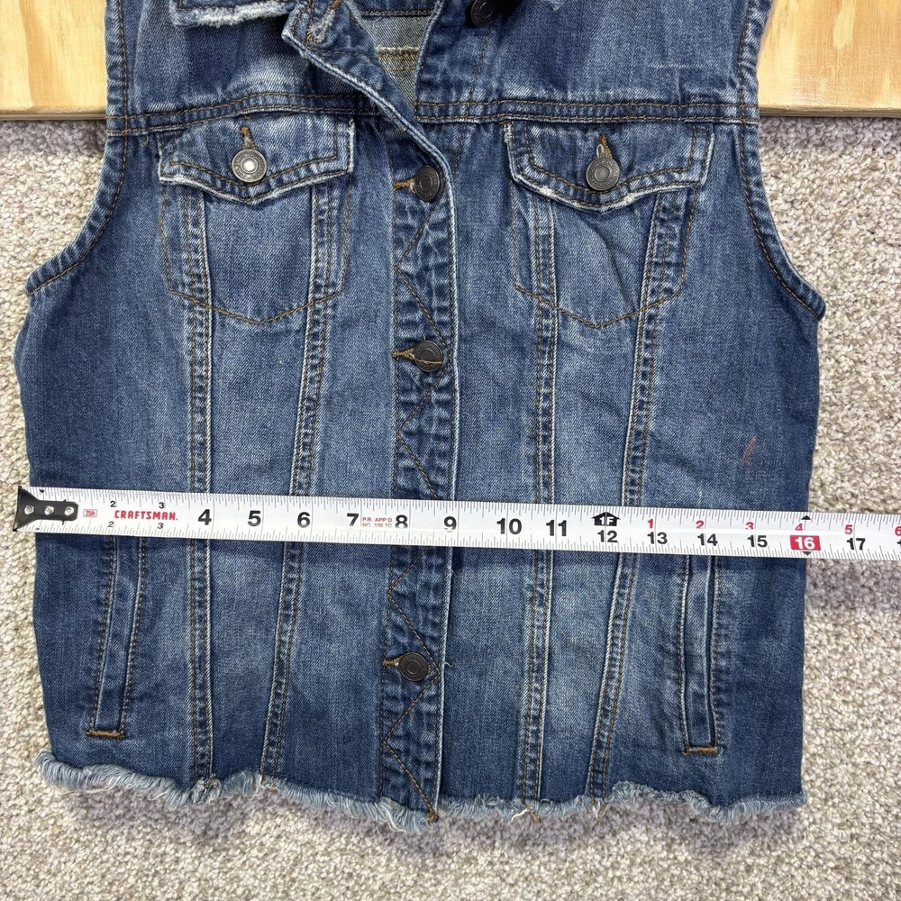 Mudd Vest Womens Medium Blue Denim Button Front Frayed Hem Pockets Collared - Picture 3 of 7
